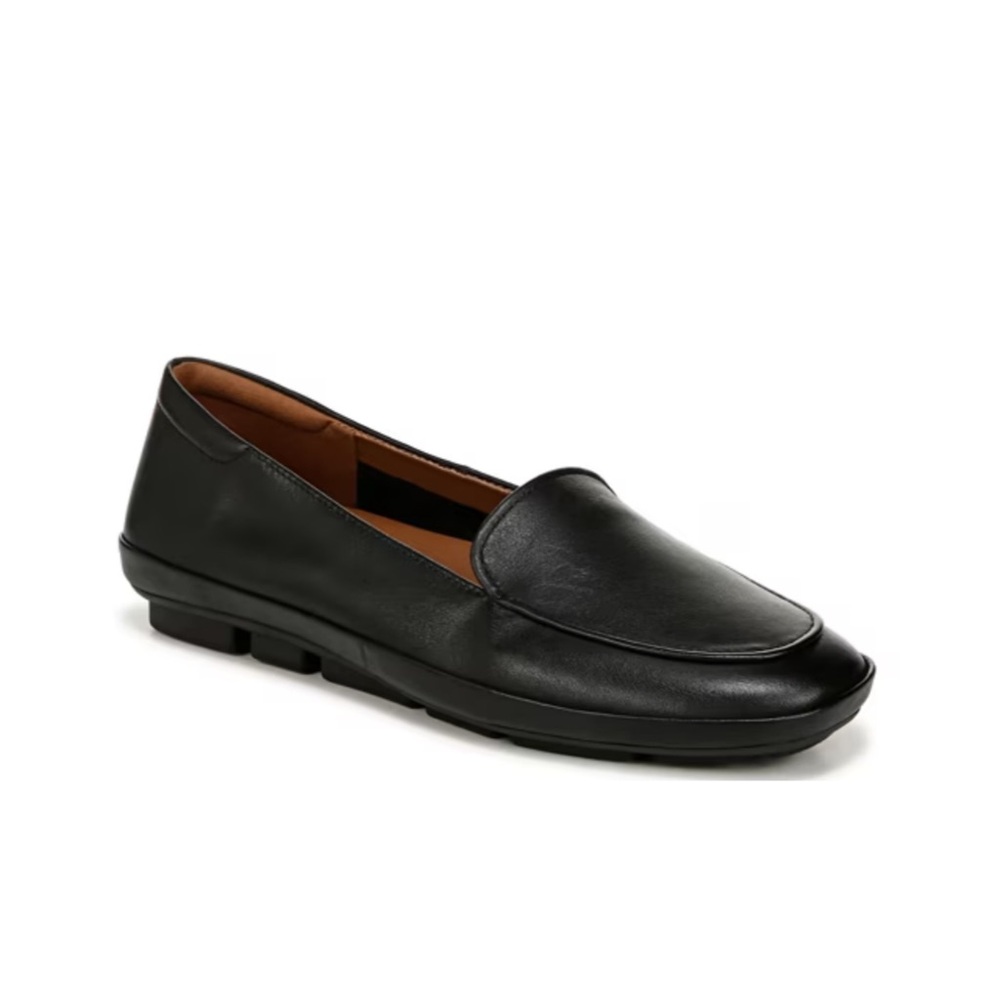 Naturalizer Bashful Leather Loafers 
NEW Size 9 Wide!